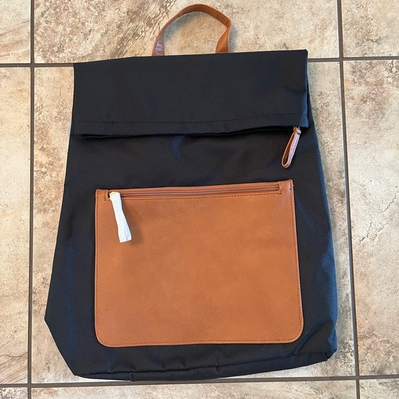 DSW Backpack NWOT - Picture 1 of 4